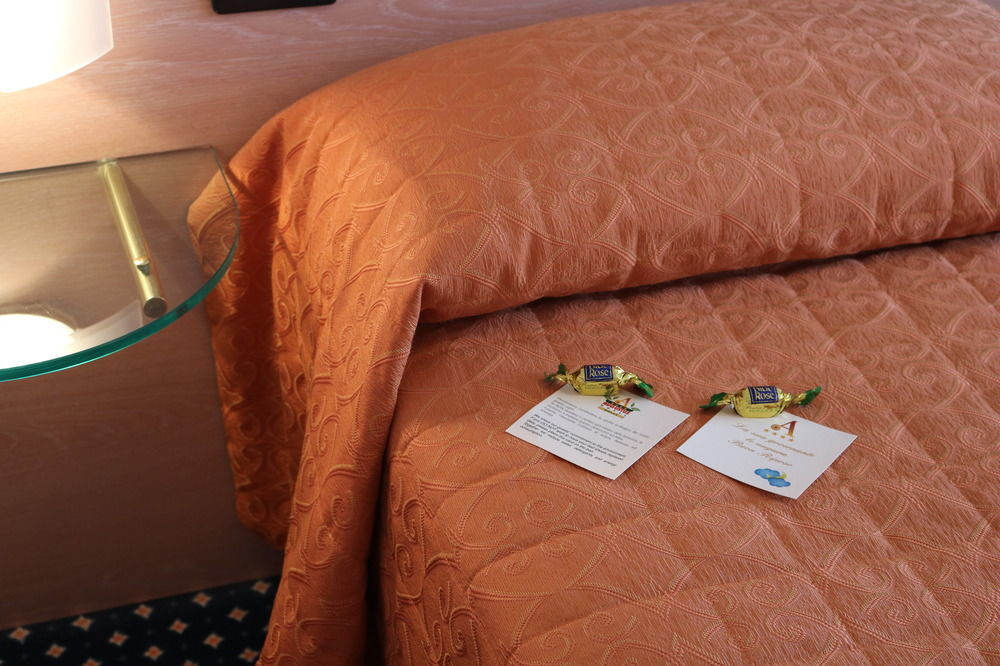 Augustus Hotel Biella Eksteriør bilde