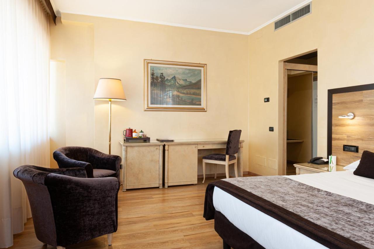 Augustus Hotel Biella Eksteriør bilde